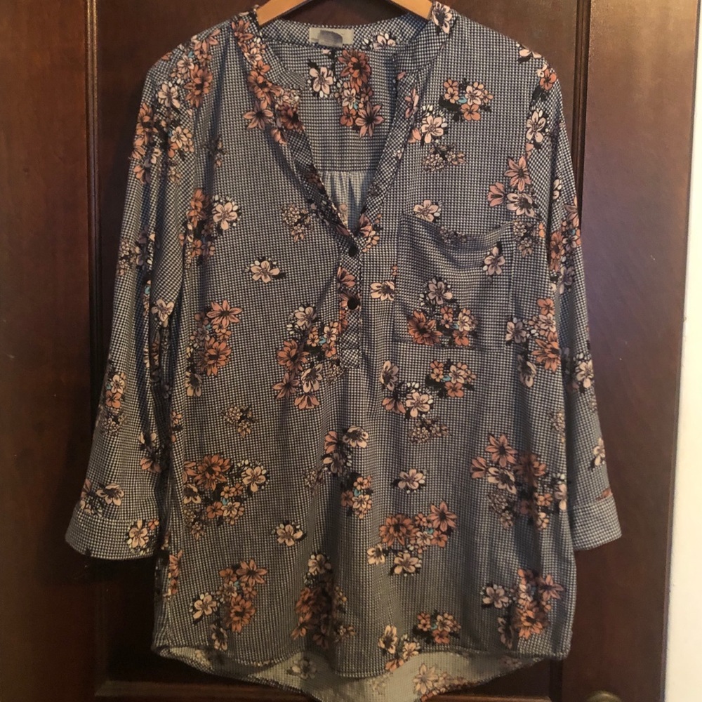 XL 3/4 Sleeve Shirt by Passport